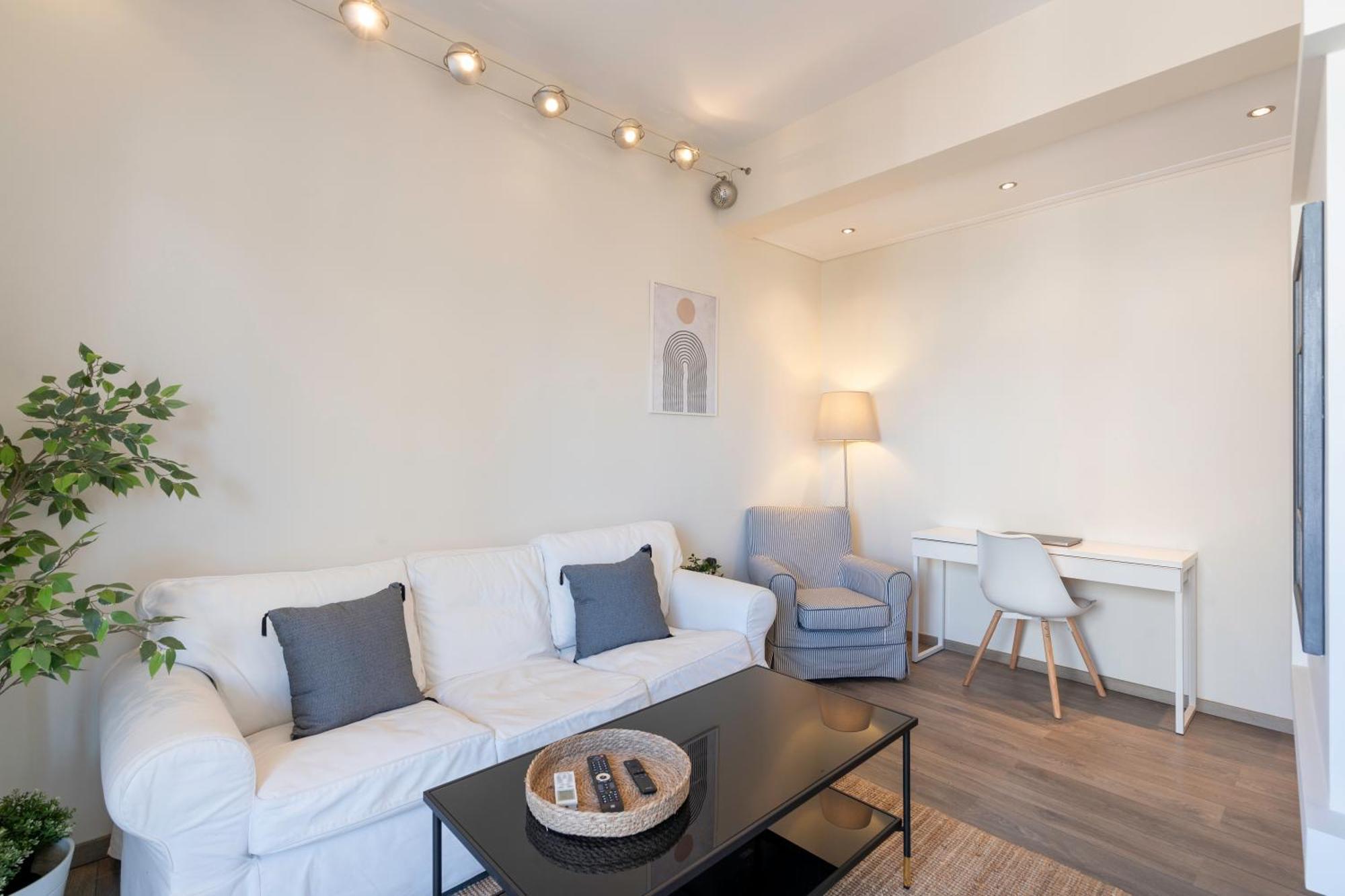 City Oasis: Newly Renovated 2Br Apt In City Center Athene Buitenkant foto