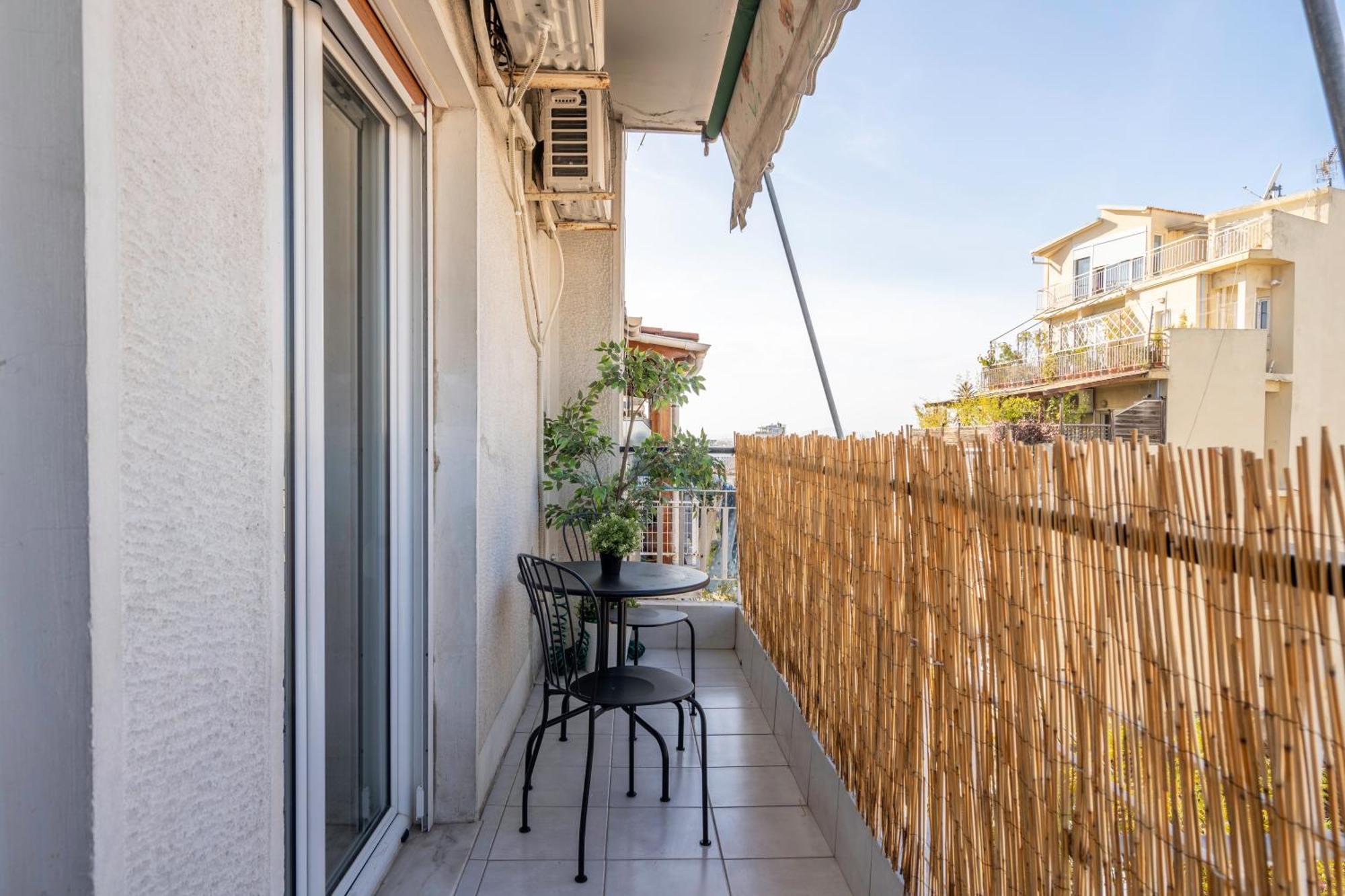 City Oasis: Newly Renovated 2Br Apt In City Center Athene Buitenkant foto